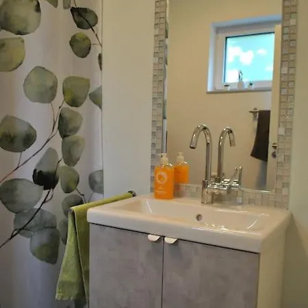 Modernes Doppelzimmer Rhoenblick アパート Friedewald